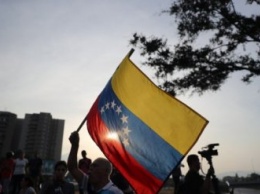 В Венесуэле 25 партий отказались от участия в парламентских выборах