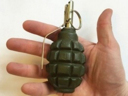 В Луганске 22-летний парень остался без пальцев из-за взрыва гранаты в руках