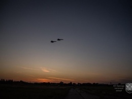 Военные летчики отработали ночные боевые полеты