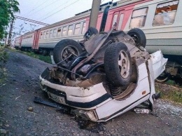 В «ДНР» поезд врезался в автомобиль, - ФОТО
