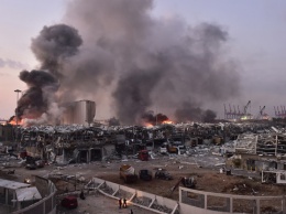 Бейрут объявили зоной бедствия и ввели чрезвычайное положение