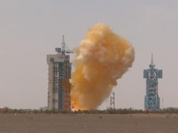 В Китае при запуске ракеты образовалось желтое облако