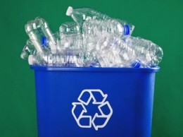 Google представила экологичные чехлы для смартфонов из пластиковых бутылок