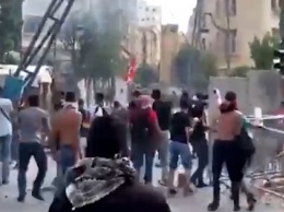 В Бейруте тысячи ливанцев вышли на протест
