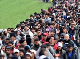 Британия задействует армию для сдерживания потока мигрантов, прибывших через Ла-Манш