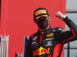 Мерседес не выиграл впервые в сезоне: результаты Гран-При 70-летия Формулы-1