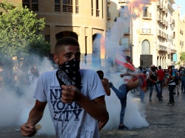 Правительство Ливана ушло в отставку - в связи со взрывом в Бейруте