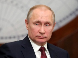 Путин заявил, что Россия первая в мире зарегистрировала вакцину от COVID-19. Его дочь сделала прививку