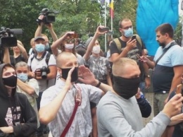 Протест под посольством Беларуси: Кольченко присудили исправительные работы