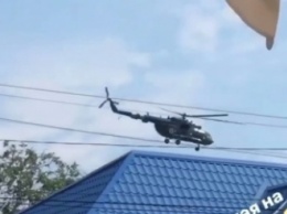 В Мелитополе и на побережье Азовского моря вертолеты пугают бреющими полетами (видео)