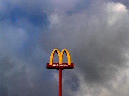 McDonald’s подает в суд на своего бывшего гендиректора - СМИ