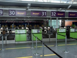 Скандал в "Борисполе": десятки украинцев не смогли вылететь в ОАЭ из-за "неправильного" теста на коронавирус