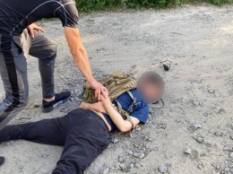 На Волыни за сбыт краденных боеприпасов задержан армеец (фото)
