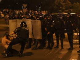 В Беларуси ночью вновь продолжались протесты и столкновения с милицией