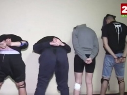 Белорусское ТВ показало задержанных и избитых украинцев