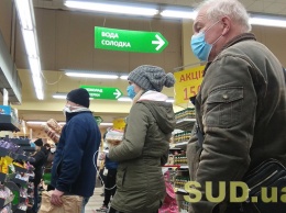 В одесском супермаркете конфликт из-за маски перерос в драку: видео