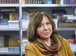 "Уйди красиво, пока не поздно": белорусская писательница из Украины эмоционально обратилась к Лукашенко