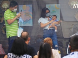 В Мексике новорожденных демонстрируют родне в грузовике с прозрачным кузовом (видео)