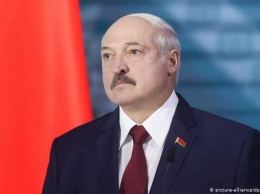 Комментарий: Лукашенко идет дорогой Януковича