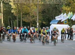 Турнир поколений продолжается - в Мелитополе пройдет кольцевая велогонка