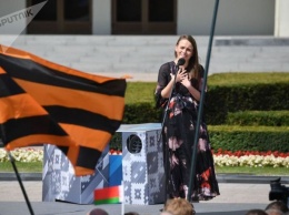 "Не повторяйте наши ошибки". В Минске Лукашенко поддержала украинская певица, которую награждал Порошенко