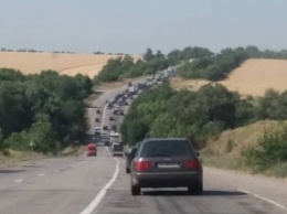 Житель Запорожья рассказал об опасностях, которые поджидают водителей по дороге на Кирилловку