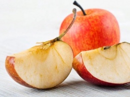 Что делать, чтобы нарезанное яблоко не потемнело