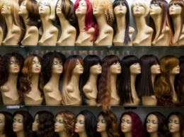 Зачем израильские женщины бреют голову и носят парик