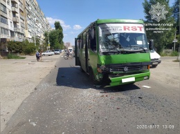 В аварии с маршрутками на Большой Диевской в Днепре пострадали 8 человек: видео момента аварии