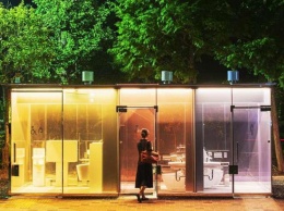 В Токио появились прозрачные общественные туалеты