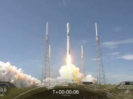 SpaceX вывела на орбиту 58 интернет-спутников и установила новый рекорд (ВИДЕО)