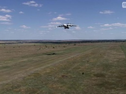 РФ развернула полевой аэродром в 30 км от границы с Украиной и провела посадки военных вертолетов и самолетов