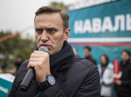 Российский оппозиционер Навальный находится в тяжелом состоянии в больнице