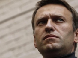 В реанимации у Навального много полиции, а врачи отказываются давать объяснения - пресс-секретарь