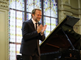 «Я хотел бы поговорить с Бетховеном...» - Себастиан Кнауэр восхищает публику Odessa Classics