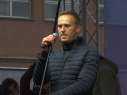 AFP: Германия направит медицинский самолет за Навальным