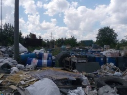 Фирма из Северодонецка устроила свалку токсичных отходов вблизи жилых массивов Новодружеска