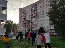 В Ярославле взорвался 10-этажный жилой дом. Под завалами остаются люди, есть погибший. Фото и видео