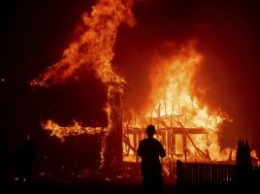 В Калифорнии из-за лесных пожаров эвакуируют более 110 тысяч человек (ВИДЕО)