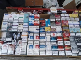 В июле у криворожских торговцев на стихийных рынках изымали сигареты