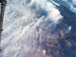 Астронавт Крис Кэссиди показал фото лесных пожаров в Калифорнии, сделанные с борта МКС