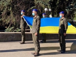 В Кривом Роге торжественно подняли Государственный Флаг Украины, - ФОТО, ВИДЕО