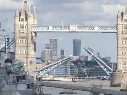 В Лондоне из-за поломки Тауэрского моста возник транспортный коллапс. Фото
