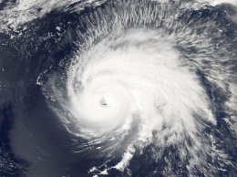 В Атлантике зафиксирован рекорд по количеству штормов