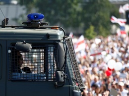 Протесты в Беларуси: Минобороны пригрозило митингующим применением армии (видео)