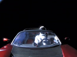 Где сегодня Tesla, которую Илон Маск запустил в космос - последнее видео с машиной