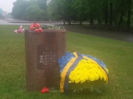 В Харькове убрали памятний знак "Героям, погибшим за свободу и независимость Украины"