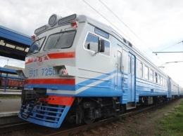"Укрзализныця" отменяет популярные поезда