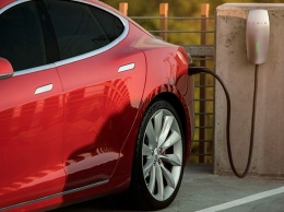Tesla предлагает серьезное повышение плотности энергии батареи