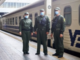 В поезде "Мариуполь-Киев" будет военизированная охрана, - ФОТО